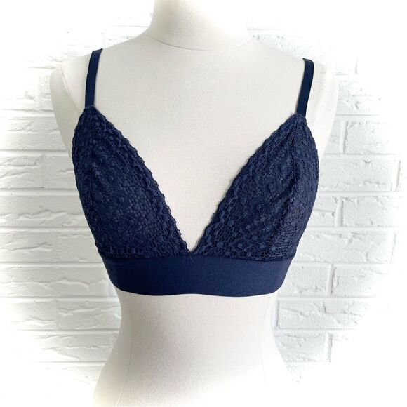 Lively Crochet Lace Bralette Size Medium - Picture 3 of 6